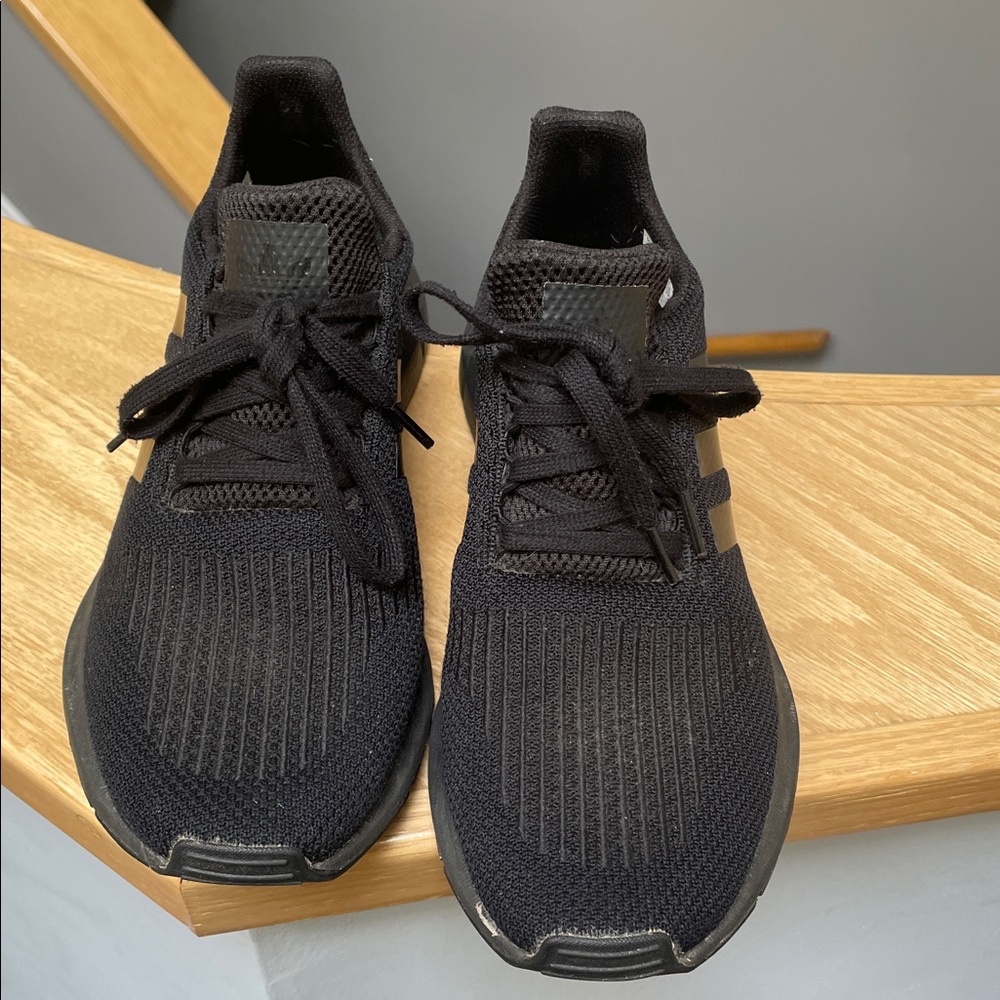 Adidas Swift Run Women's Black Sneakers